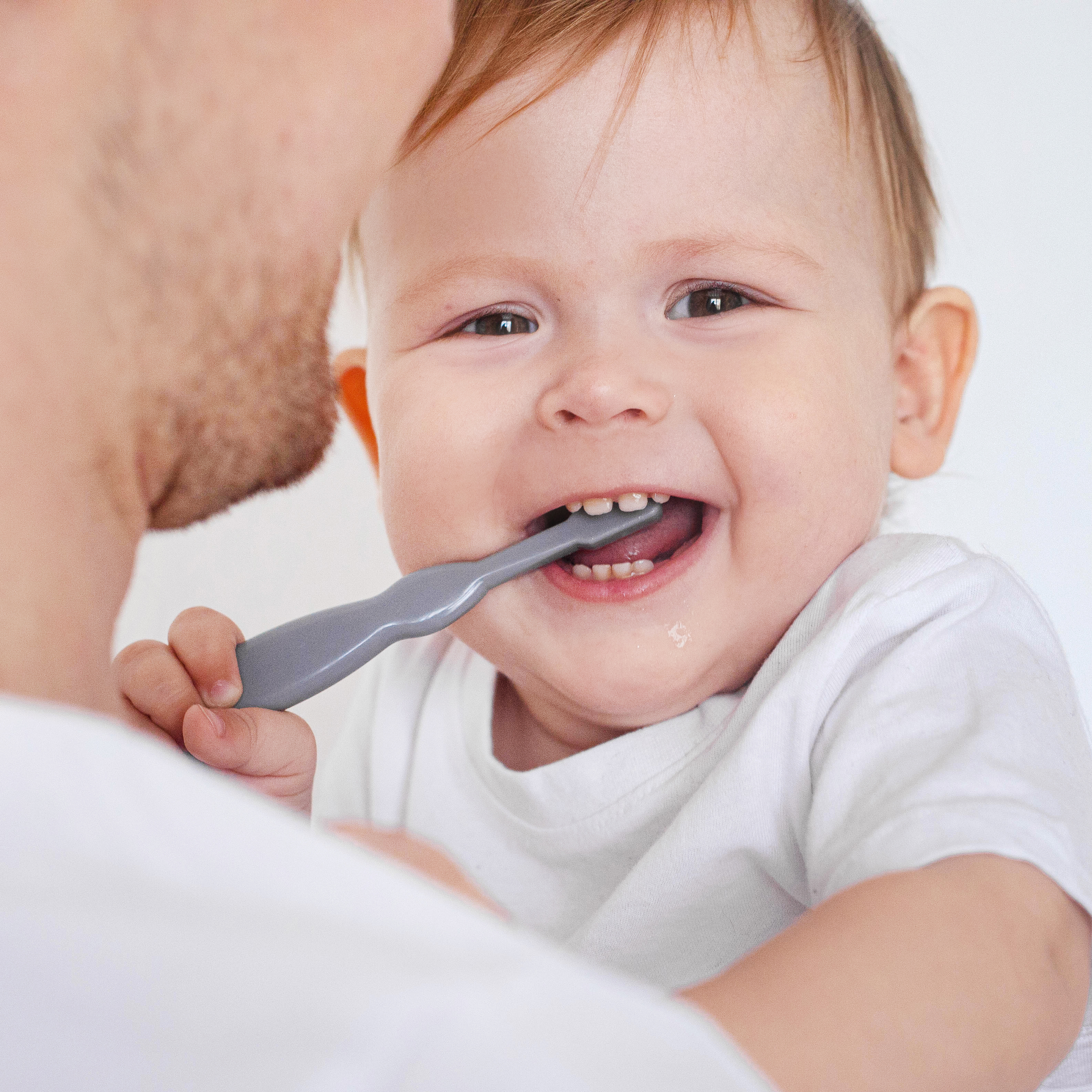 Douleurs dentaires bébé